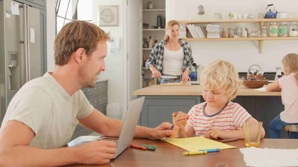 How Divorce Lawyers in Dubai Help Resolve Cases Through Mediation